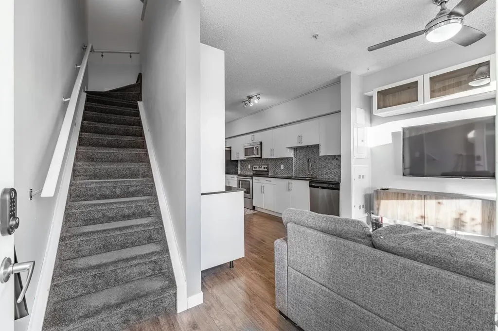 1740 9 Street NW Calgary AB T2M 4Z5