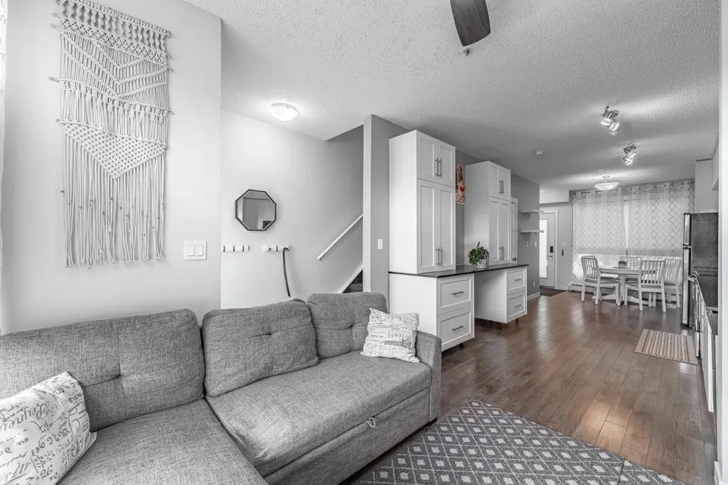 1740 9 Street NW Calgary AB T2M 4Z5