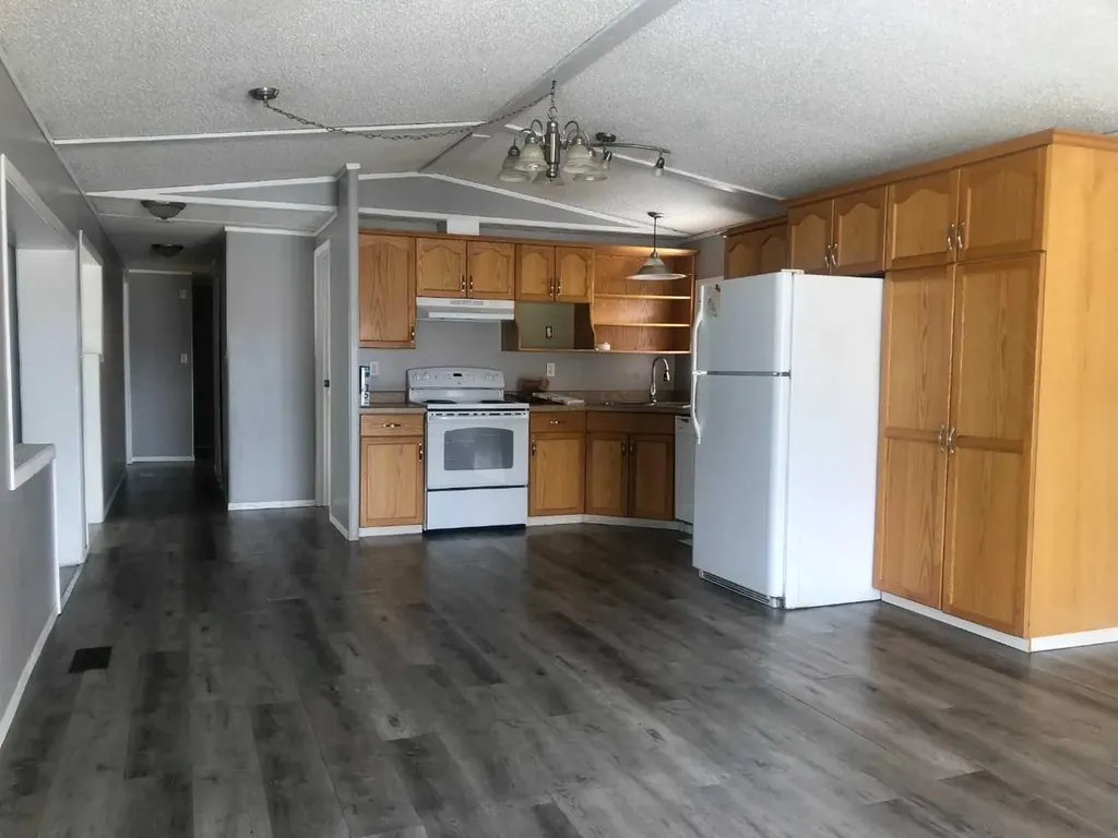 9917 106a Street High Level AB T0H 1Z0