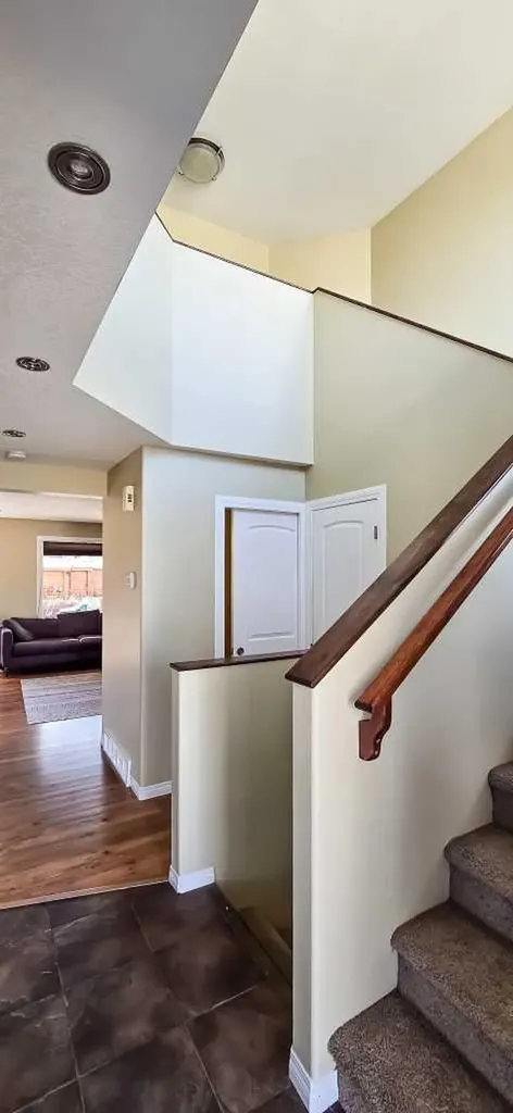 5837 Park Street Blackfalds AB T4M 0G1