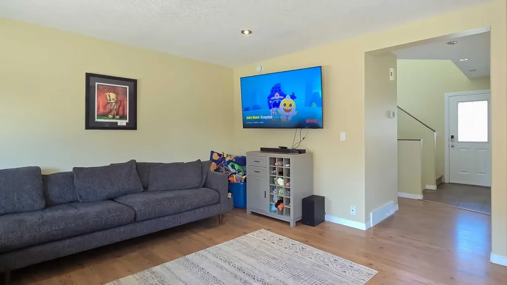 5837 Park Street Blackfalds AB T4M 0G1