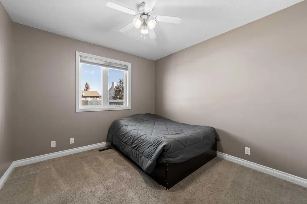 5615 45 Avenue W Forestburg AB T0B 1N0
