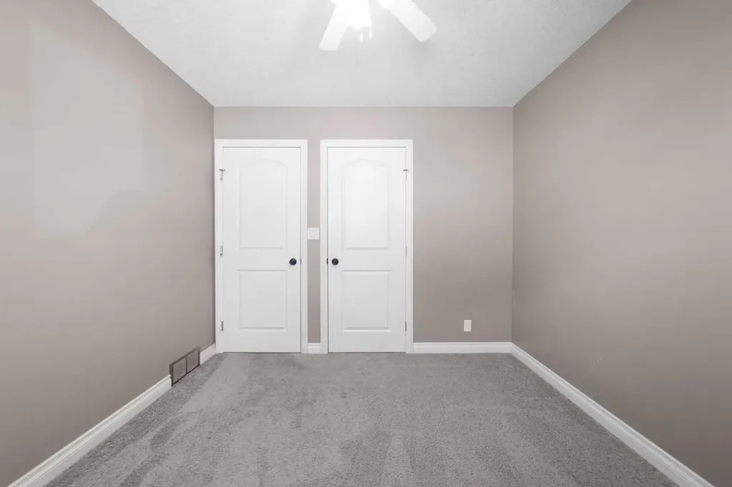 5615 45 Avenue W Forestburg AB T0B 1N0