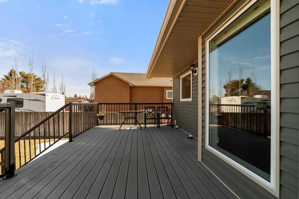 5615 45 Avenue W Forestburg AB T0B 1N0