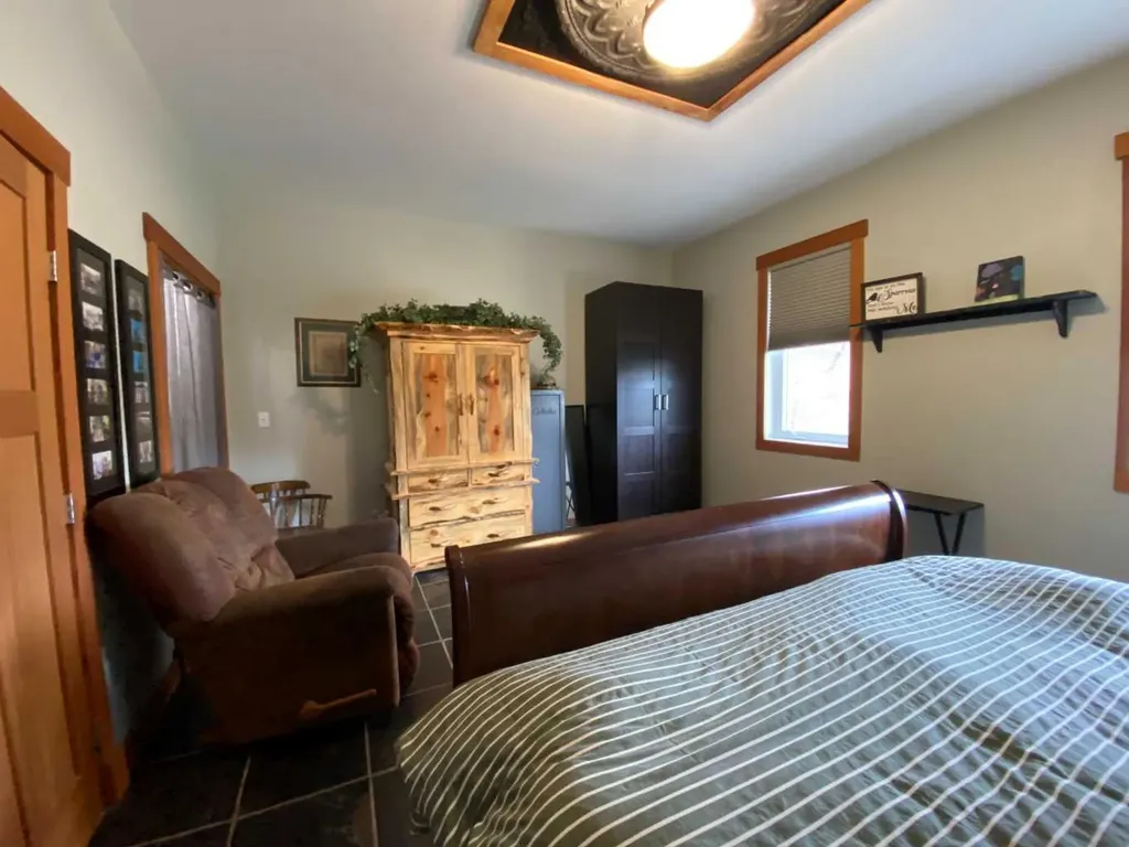 5302 19 Avenue Coleman AB T0K 0E0