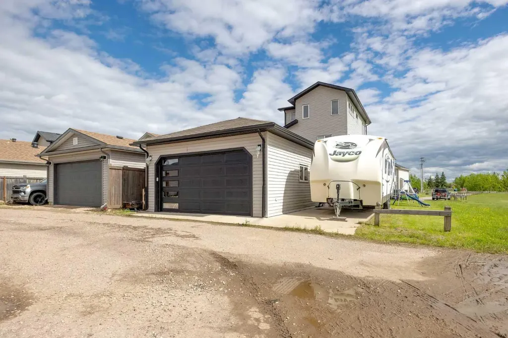 129 Rumpel Place Fort Mcmurray AB T9J 1H8