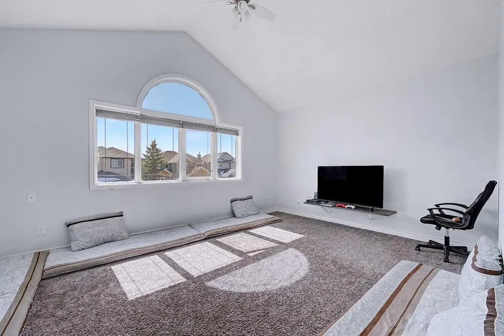 644 Luxstone Landing SW Airdrie AB T4B 3L2