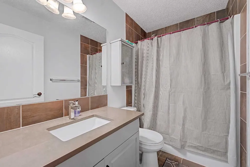 644 Luxstone Landing SW Airdrie AB T4B 3L2