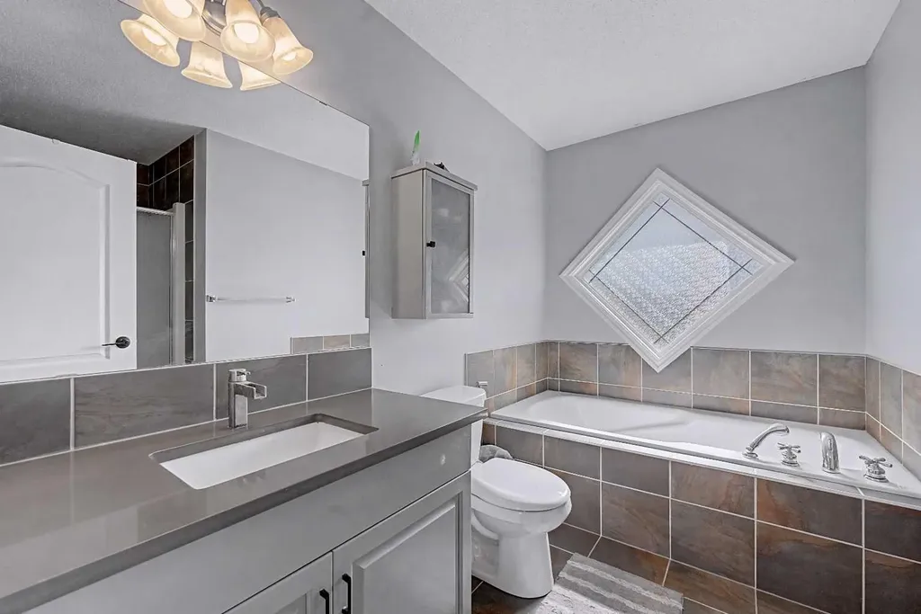 644 Luxstone Landing SW Airdrie AB T4B 3L2