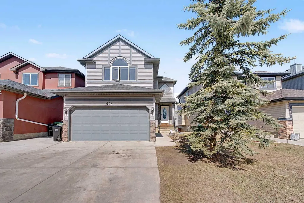 644 Luxstone Landing SW Airdrie AB T4B 3L2