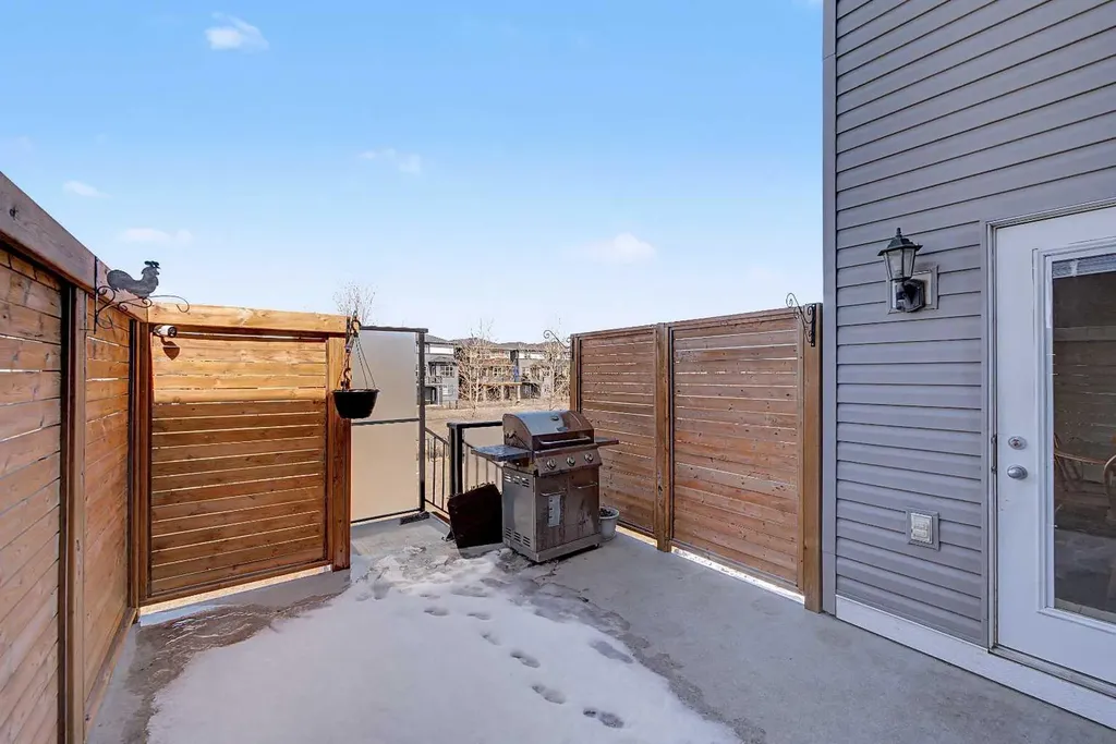 644 Luxstone Landing SW Airdrie AB T4B 3L2