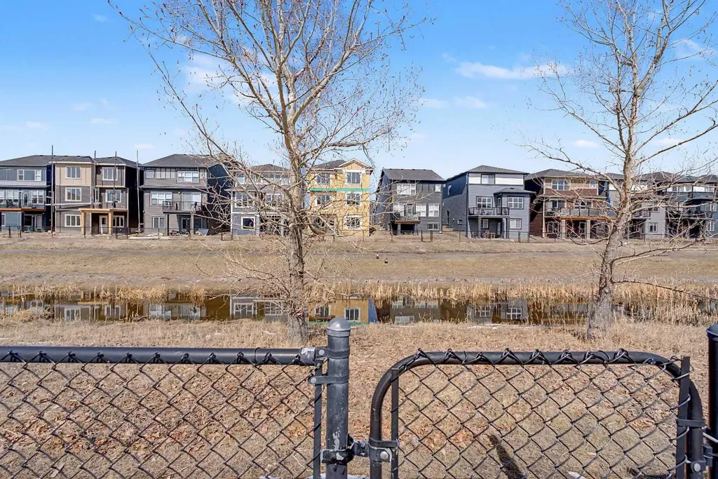 644 Luxstone Landing SW Airdrie AB T4B 3L2