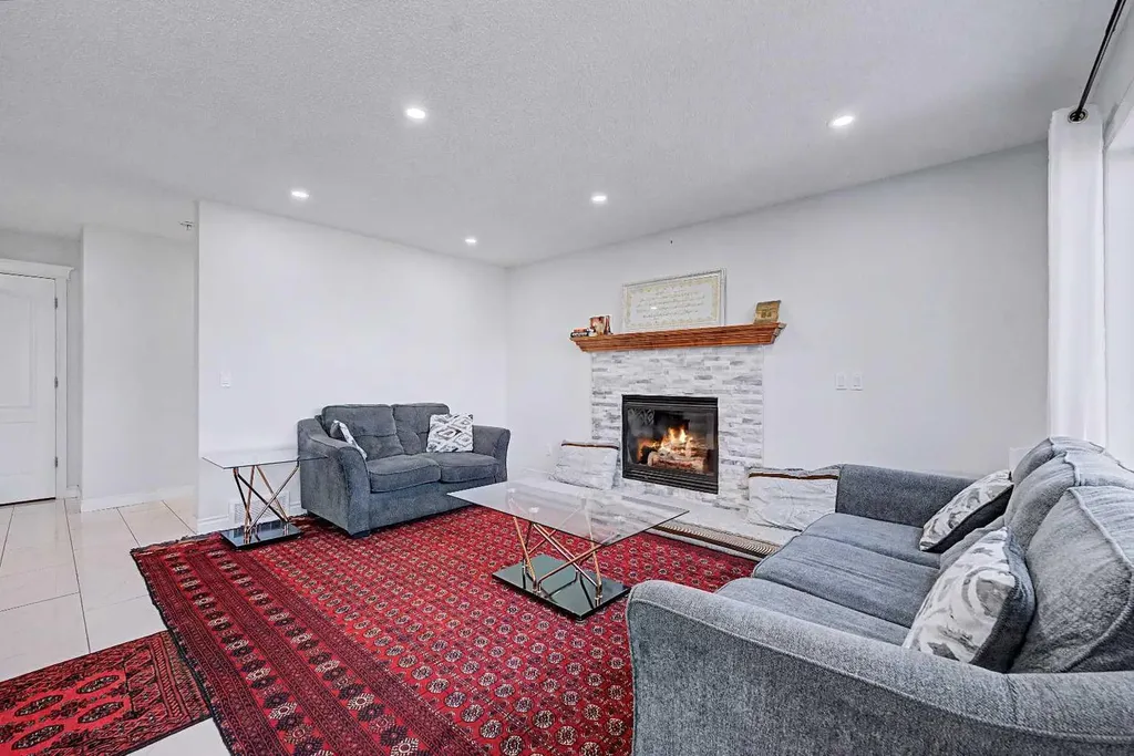 644 Luxstone Landing SW Airdrie AB T4B 3L2