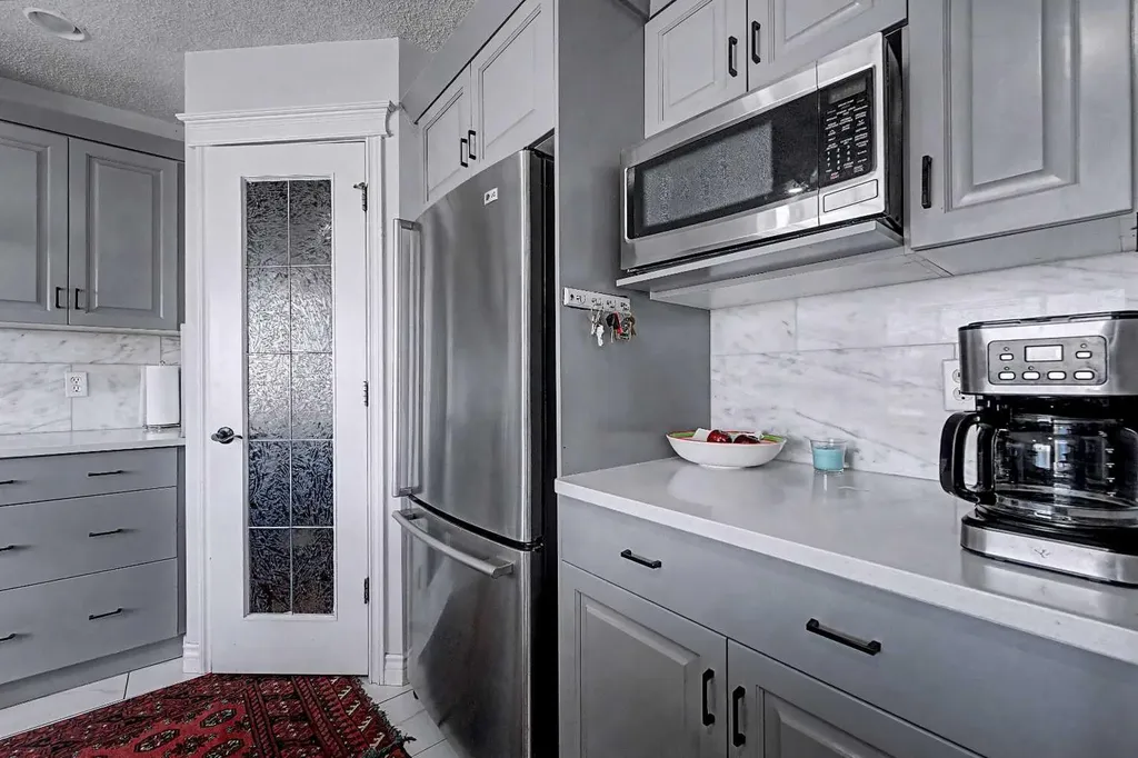 644 Luxstone Landing SW Airdrie AB T4B 3L2