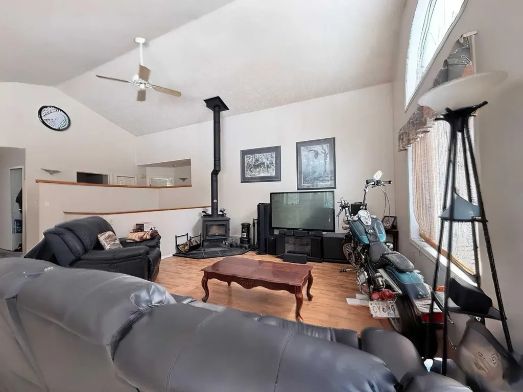 53407 Rr 155 Rural Yellowhead County AB T7E 1T3