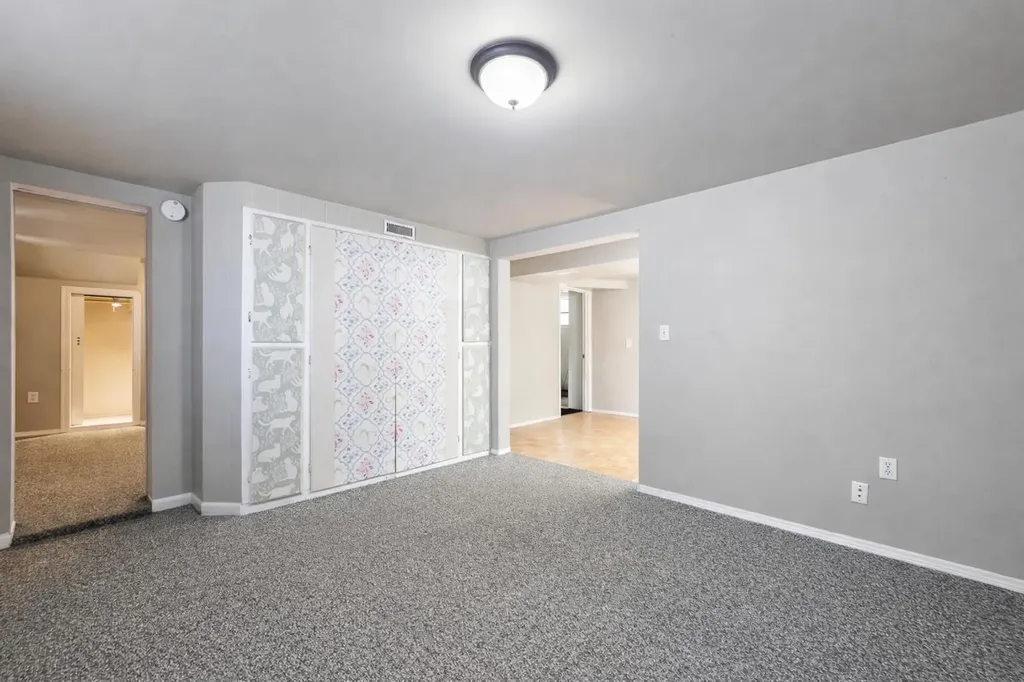 714 17 Avenue NW Calgary AB T2M 0N7