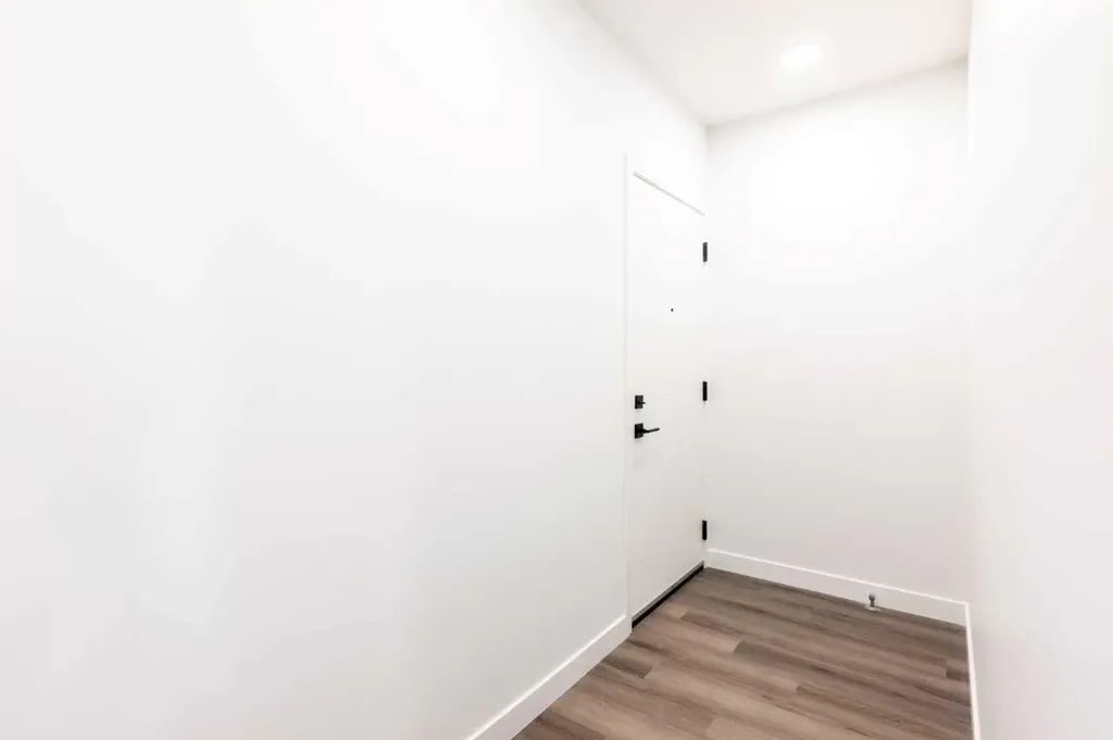 3107 Warren Street NW Calgary AB T3B 6N7