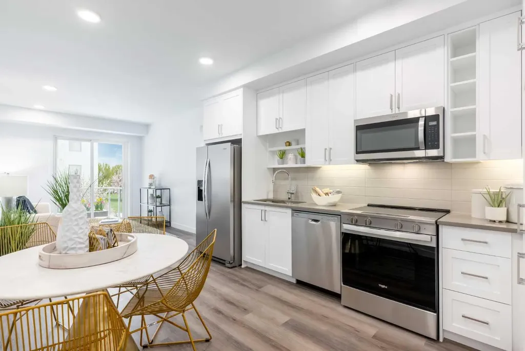 3107 Warren Street NW Calgary AB T3B 6N7