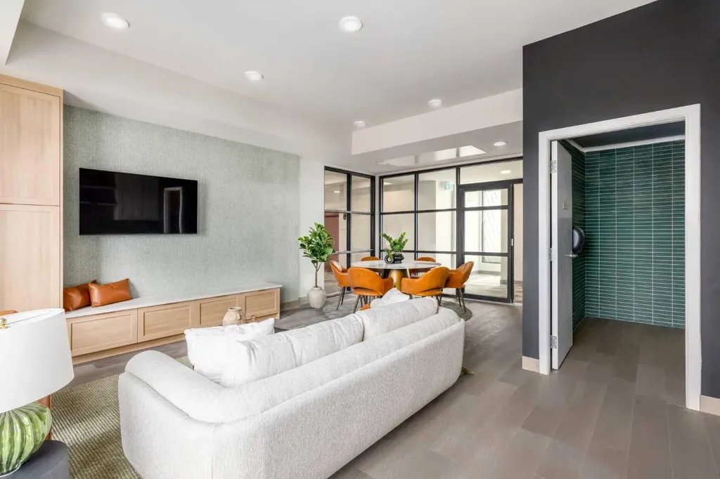 3107 Warren Street NW Calgary AB T3B 6N7