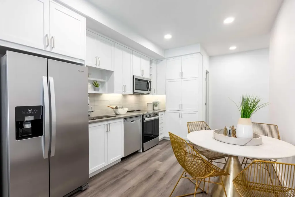 3107 Warren Street NW Calgary AB T3B 6N7