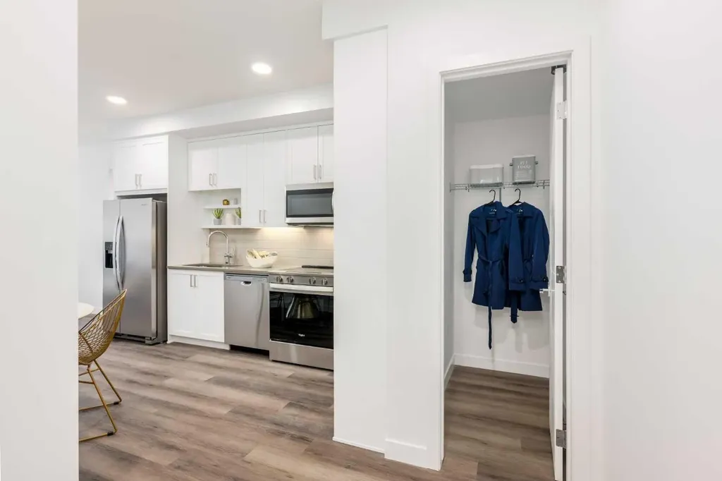 3107 Warren Street NW Calgary AB T3B 6N7
