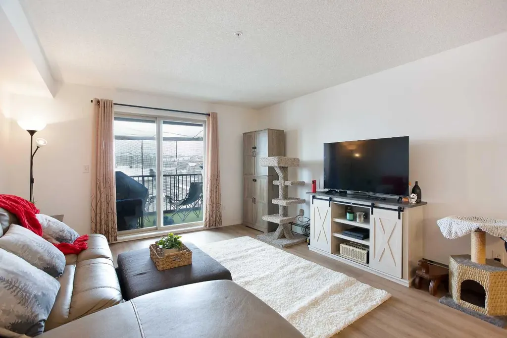 60 Panatella Street NW Calgary AB T3K 0M4