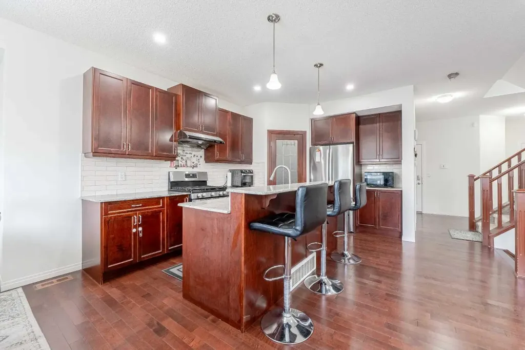 482 Skyview Ranch Way NE Calgary AB T3N 0H2