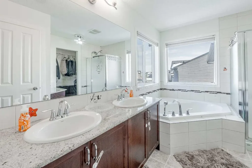 482 Skyview Ranch Way NE Calgary AB T3N 0H2