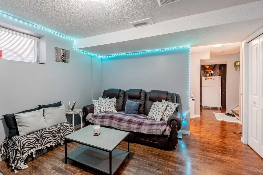 482 Skyview Ranch Way NE Calgary AB T3N 0H2