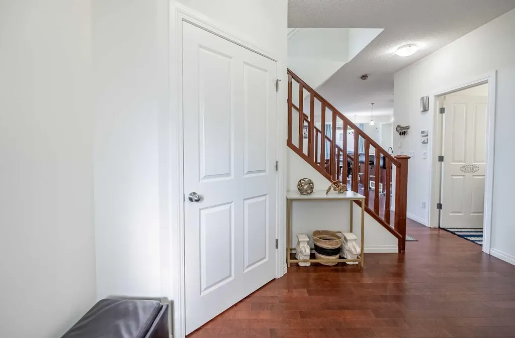 482 Skyview Ranch Way NE Calgary AB T3N 0H2