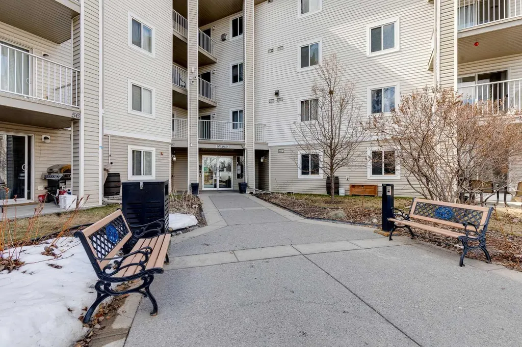 1717 60 Street SE Calgary AB T2A 7Y7