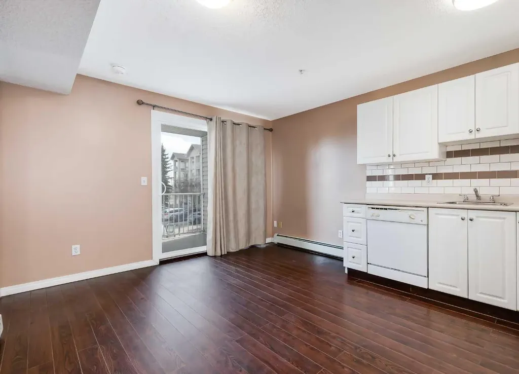 1717 60 Street SE Calgary AB T2A 7Y7