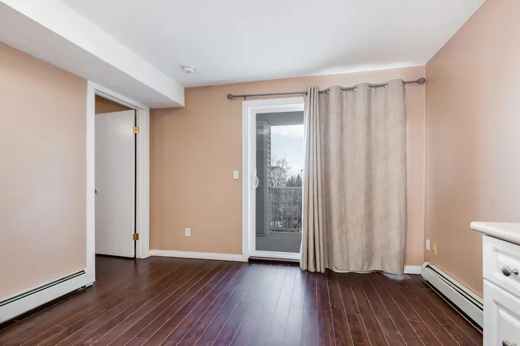 1717 60 Street SE Calgary AB T2A 7Y7