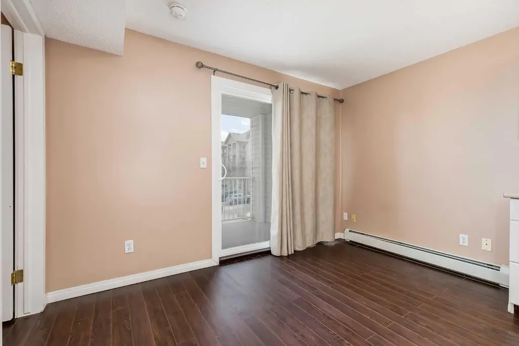 1717 60 Street SE Calgary AB T2A 7Y7