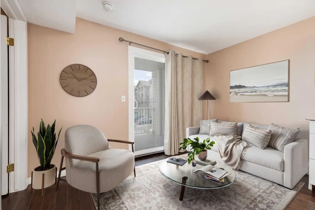 1717 60 Street SE Calgary AB T2A 7Y7