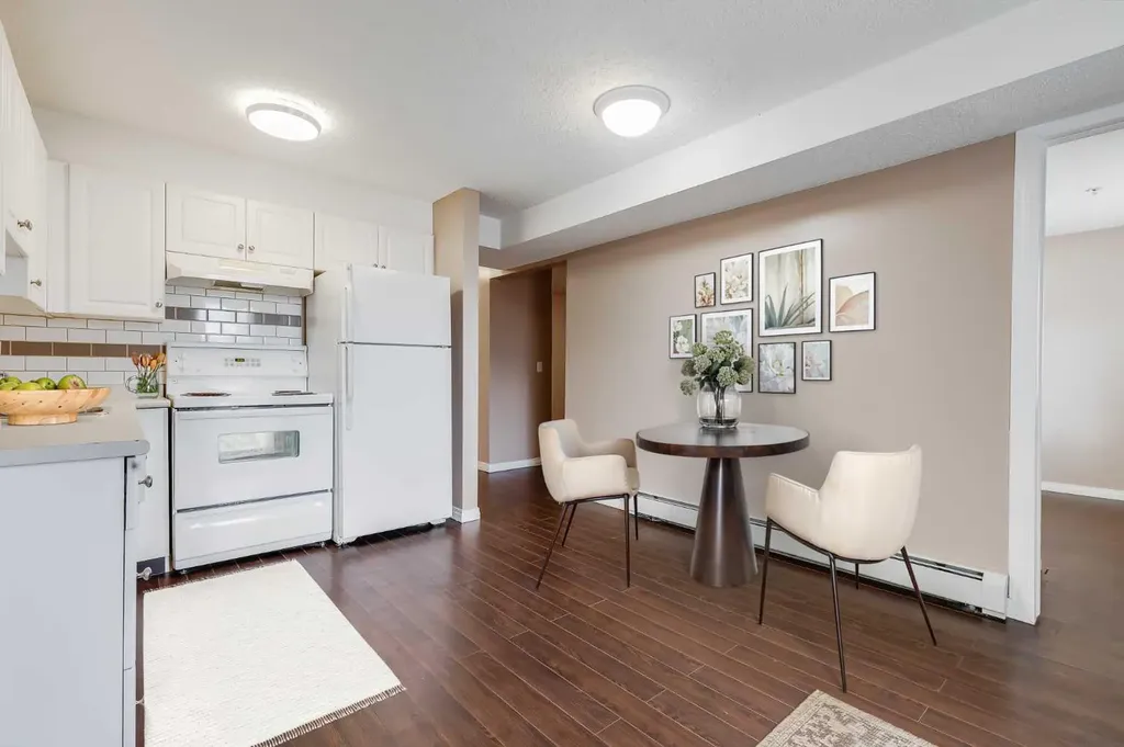 1717 60 Street SE Calgary AB T2A 7Y7