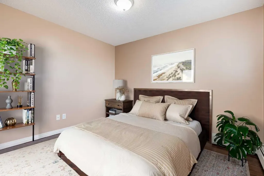 1717 60 Street SE Calgary AB T2A 7Y7