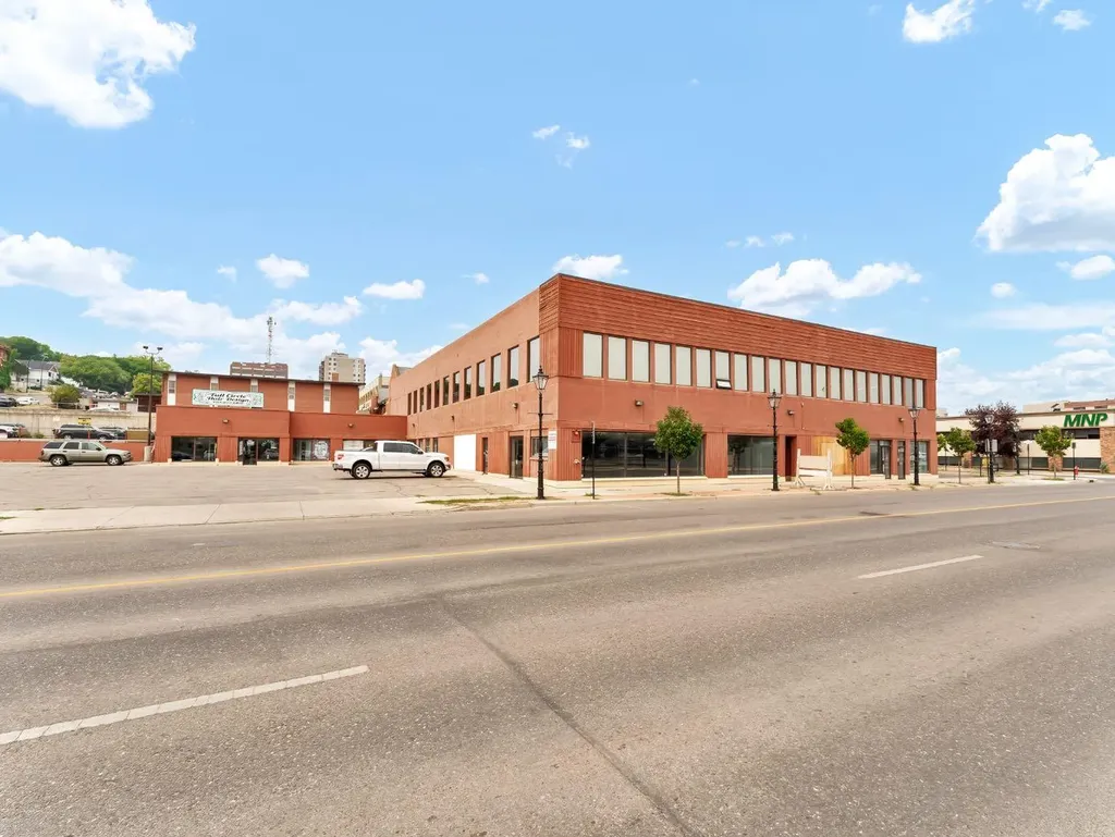 410 South Railway Street SE Medicine Hat AB T1A2V5