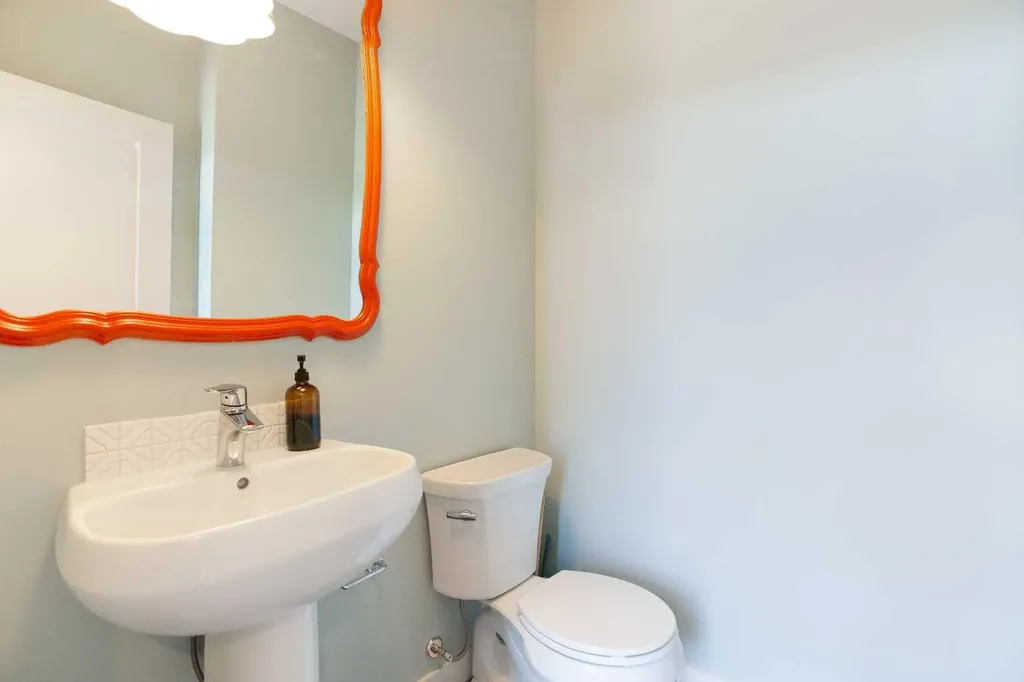 380 Belmont Avenue SW Calgary AB T2X 4H8