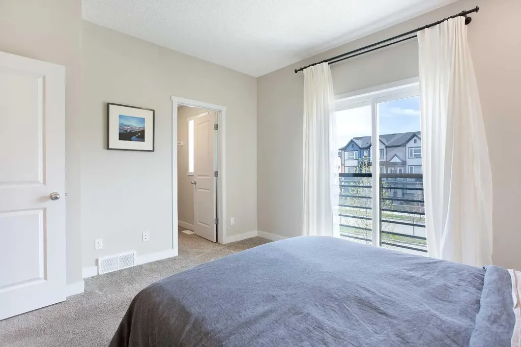 380 Belmont Avenue SW Calgary AB T2X 4H8