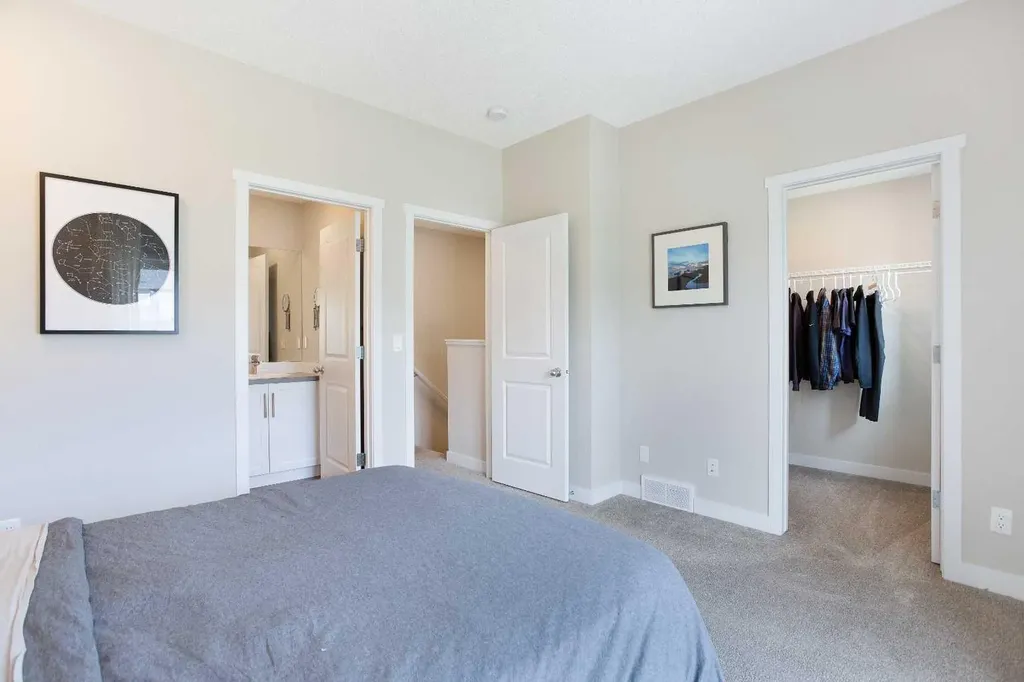 380 Belmont Avenue SW Calgary AB T2X 4H8