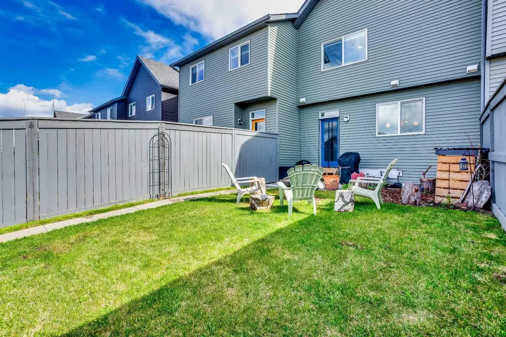 380 Belmont Avenue SW Calgary AB T2X 4H8
