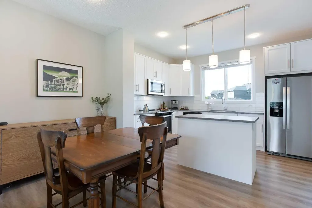 380 Belmont Avenue SW Calgary AB T2X 4H8