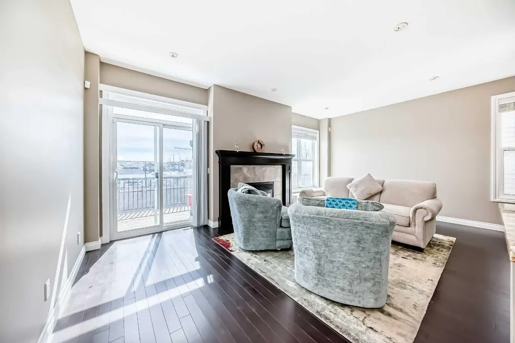 46 Nolanfield Road NW Calgary AB T3R 0N1