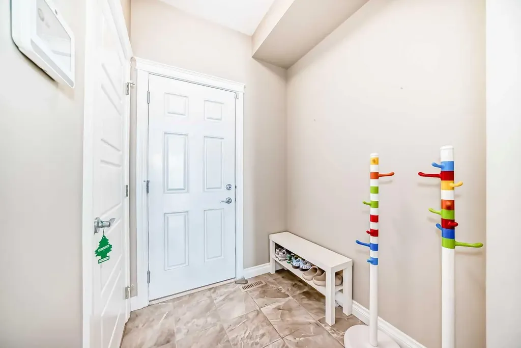 46 Nolanfield Road NW Calgary AB T3R 0N1