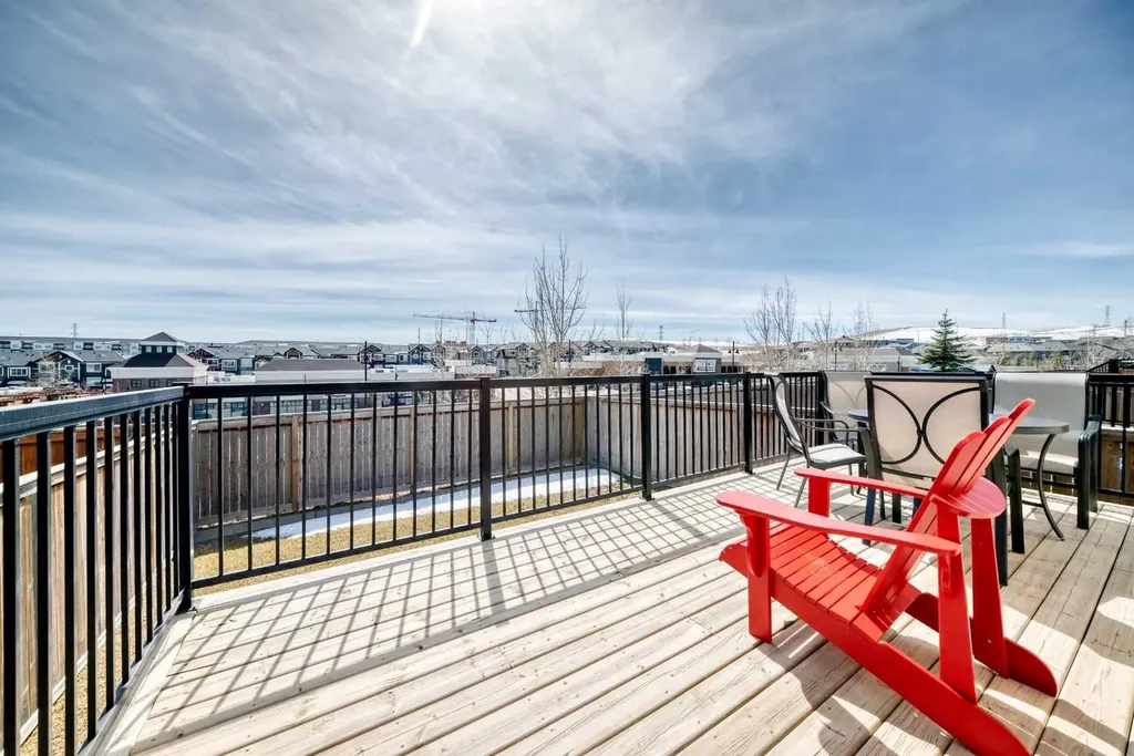 46 Nolanfield Road NW Calgary AB T3R 0N1
