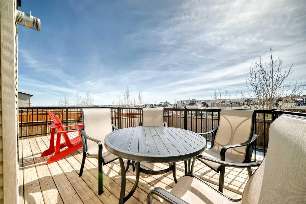 46 Nolanfield Road NW Calgary AB T3R 0N1