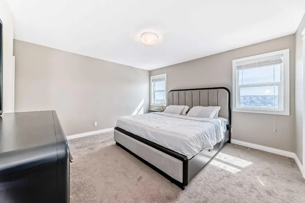 46 Nolanfield Road NW Calgary AB T3R 0N1