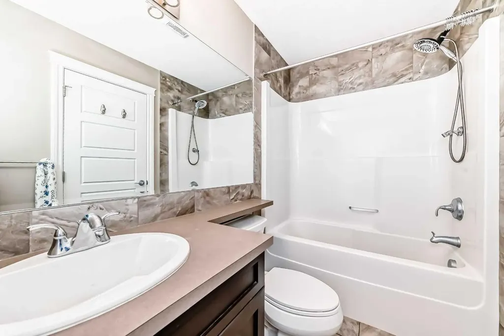 46 Nolanfield Road NW Calgary AB T3R 0N1