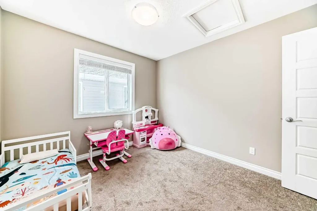 46 Nolanfield Road NW Calgary AB T3R 0N1